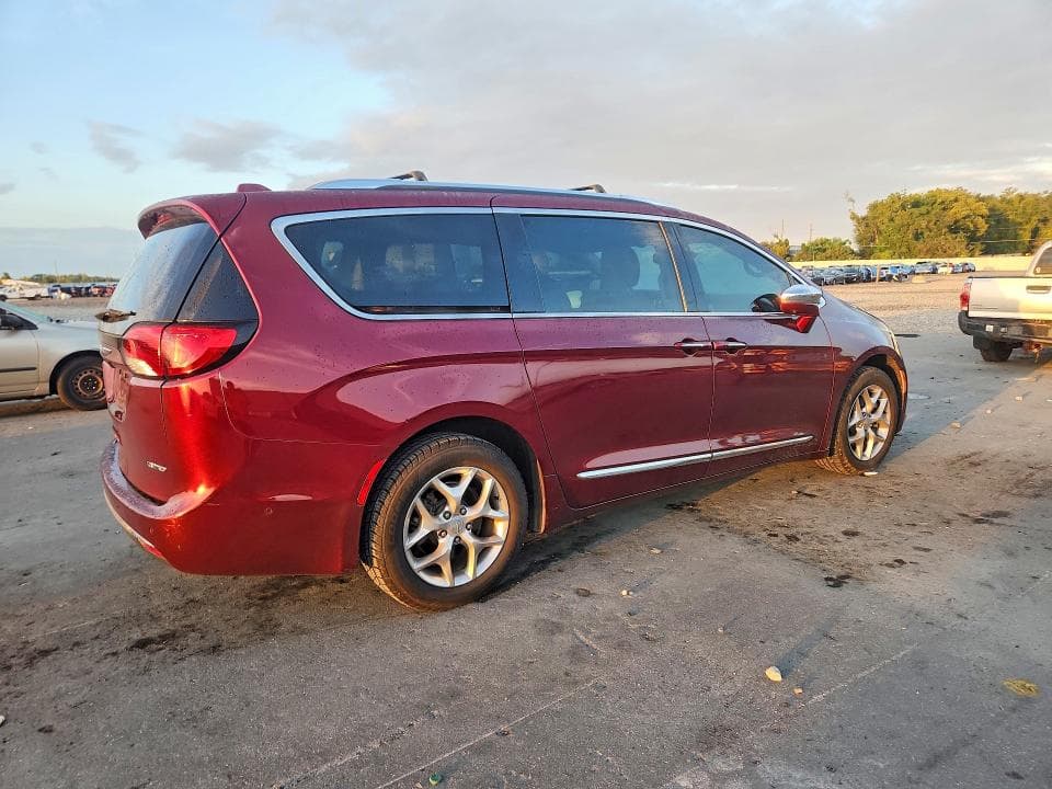 2017 CHRYSLER PACIFICA LIMITED 3