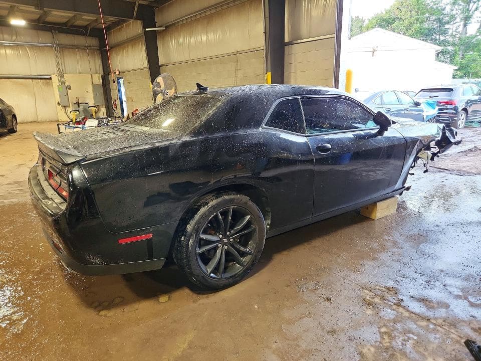 2017 DODGE CHALLENGER SXT 3
