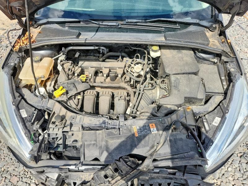 2017 FORD FOCUS SE 11