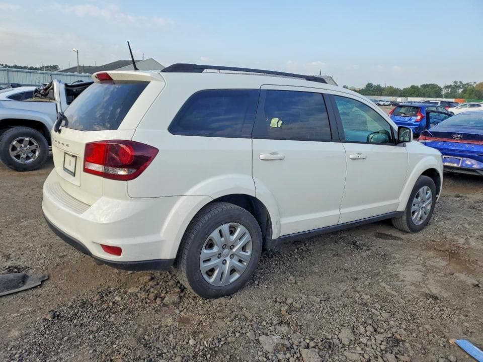 2019 DODGE JOURNEY SE 3