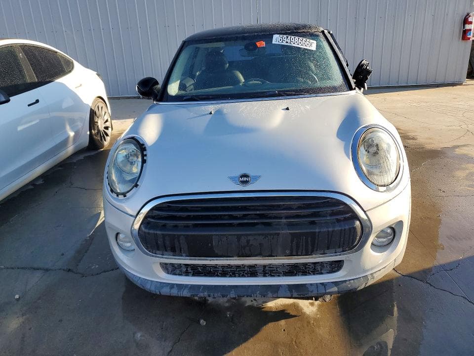2017 MINI COOPER 5