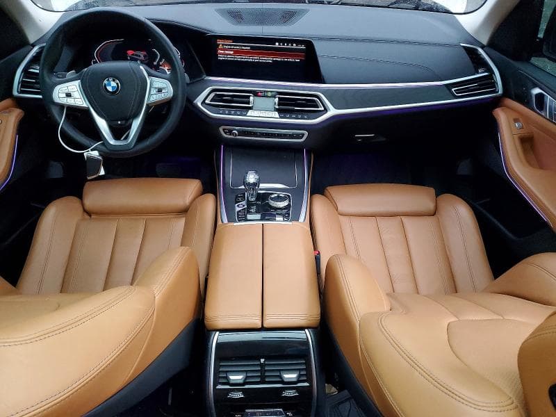 2022 BMW X7 8
