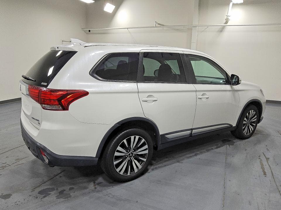 2019 MITSUBISHI OUTLANDER SE 3
