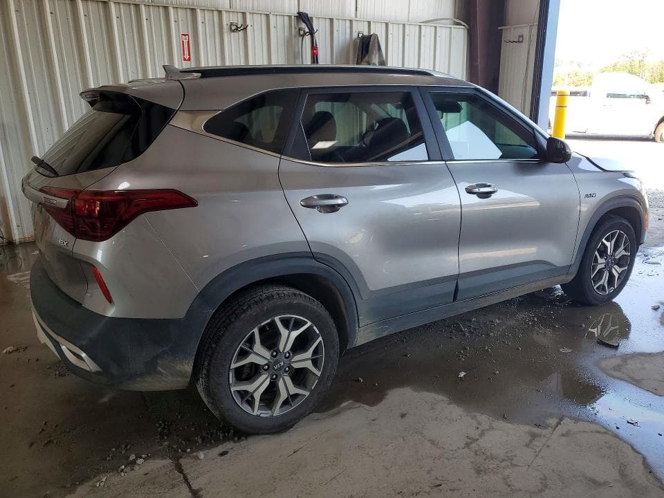2021 KIA SELTOS EX 3