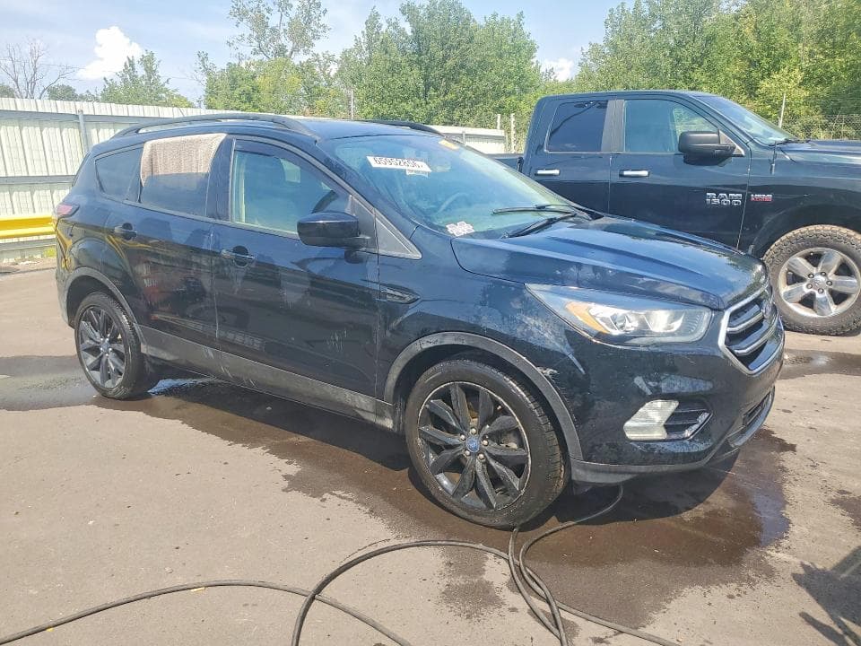 2018 FORD ESCAPE SE 4