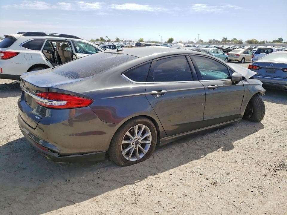 2017 FORD FUSION SE 3