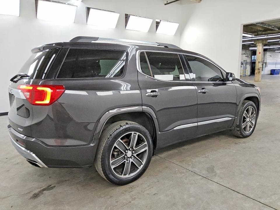 2018 GMC ACADIA DENALI 3