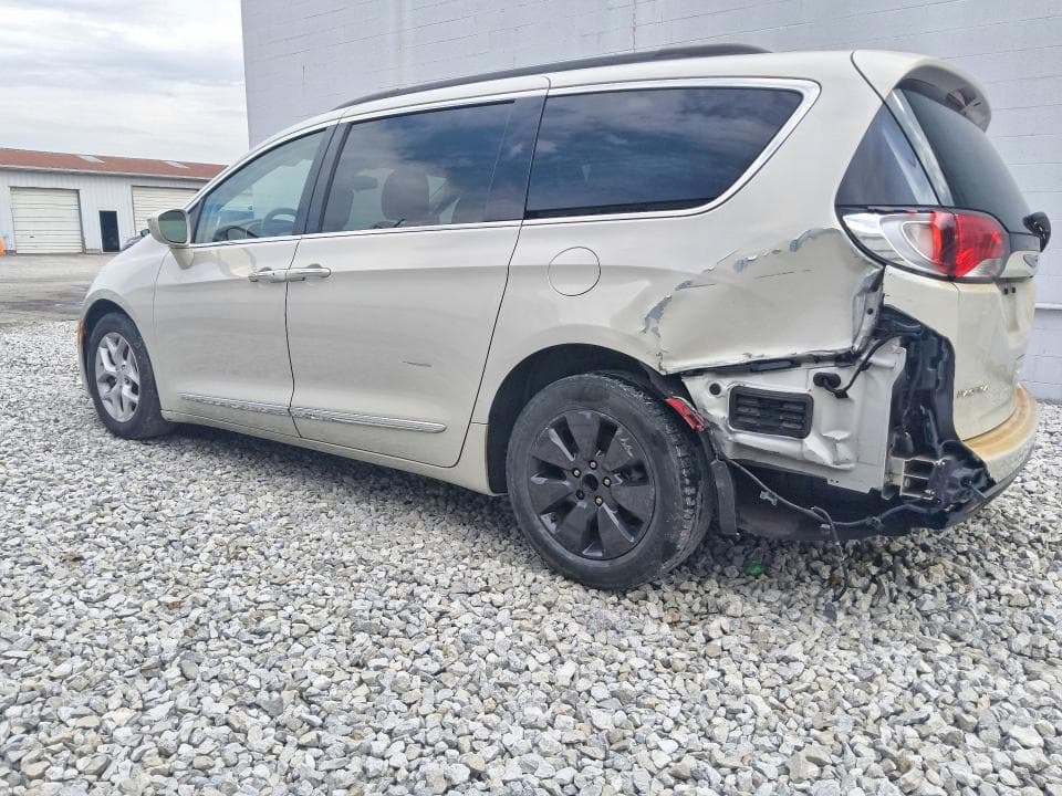 2017 CHRYSLER PACIFICA TOURING L 2