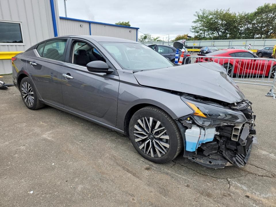 2025 NISSAN ALTIMA SV 4