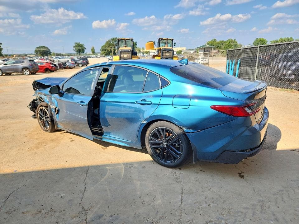 2025 TOYOTA CAMRY SE 2