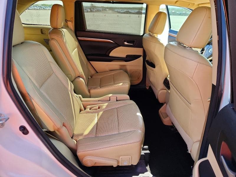 2018 TOYOTA HIGHLANDER LIMITED 11