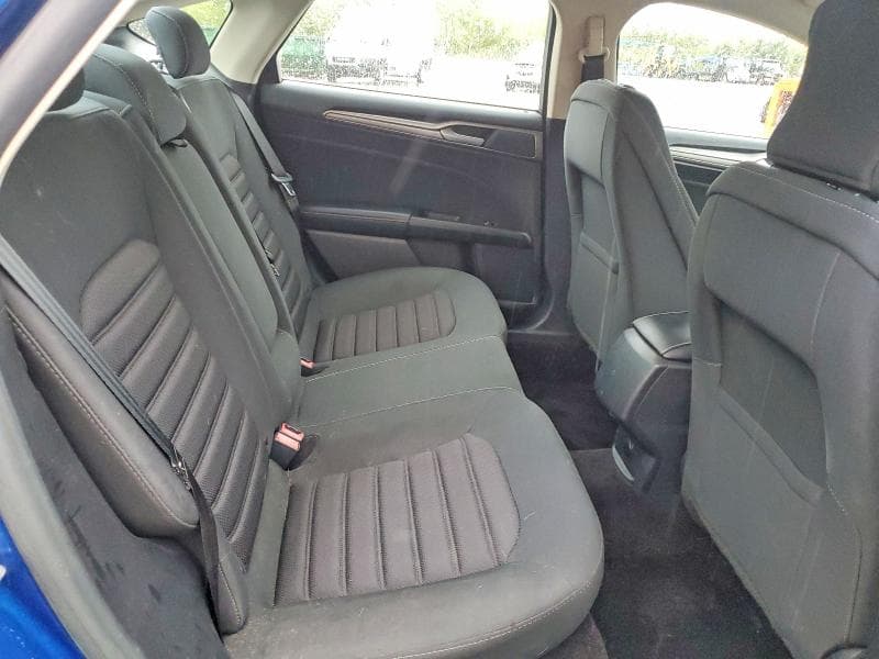 2017 FORD FUSION SE 10