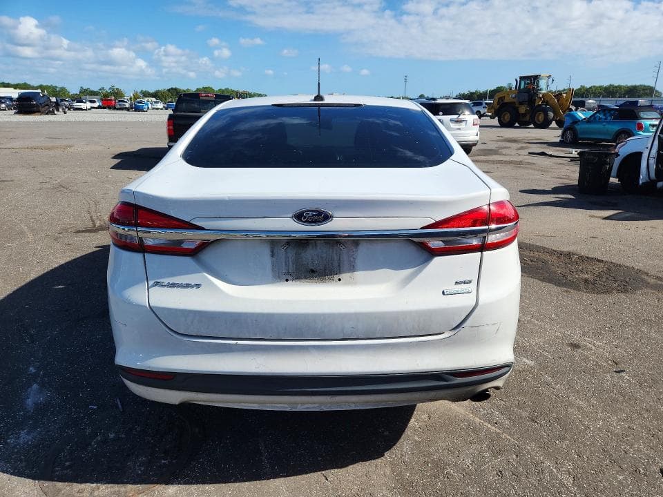 2017 FORD FUSION SE 6