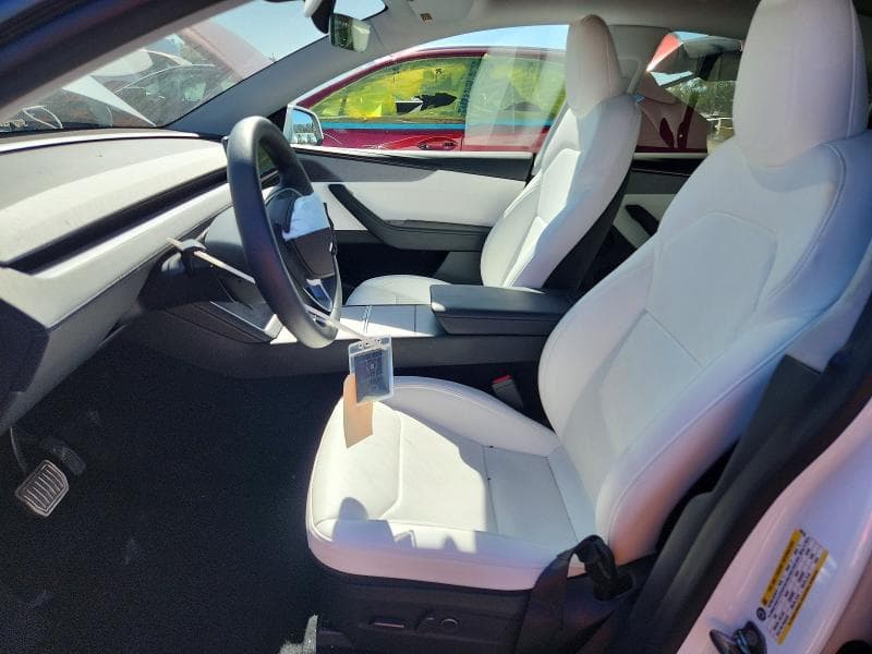 2026 TESLA MODEL Y 7