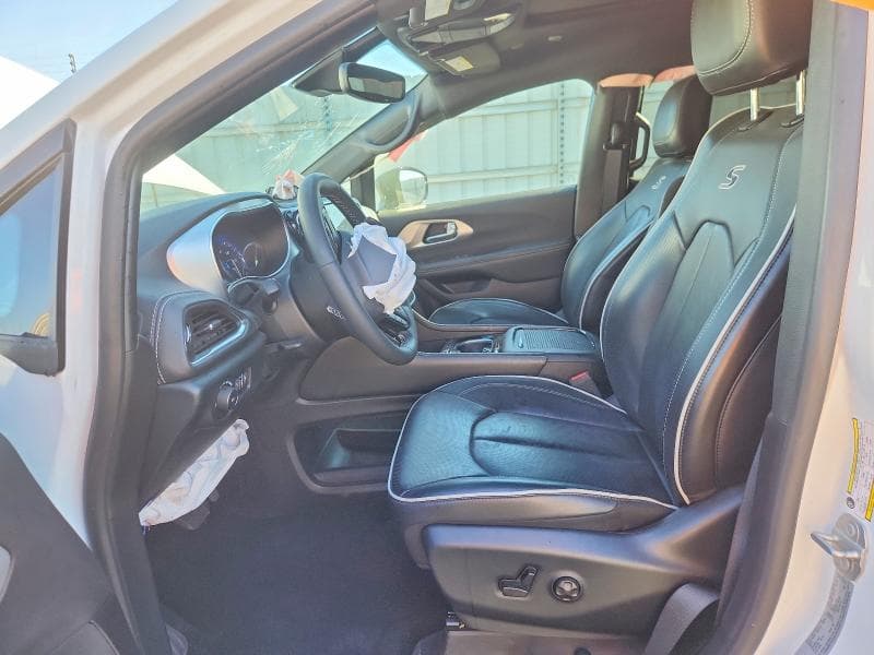 2025 CHRYSLER PACIFICA LIMITED 7