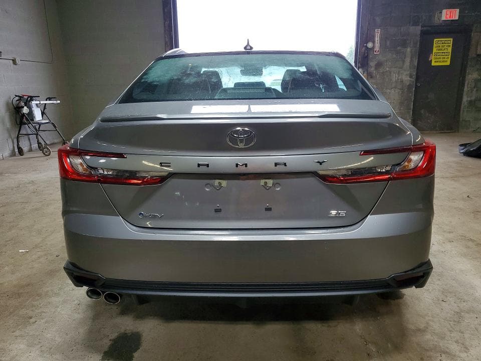 2025 TOYOTA CAMRY SE 6