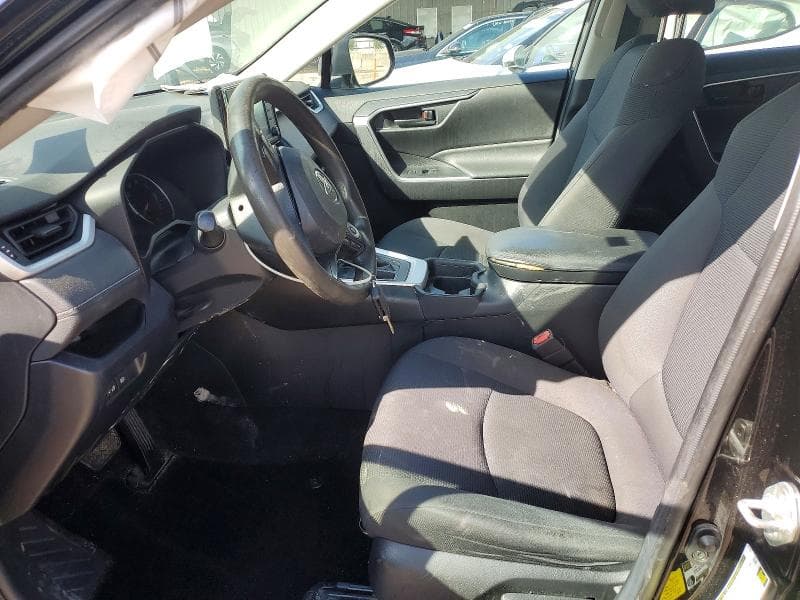 2020 TOYOTA RAV4 LE 7