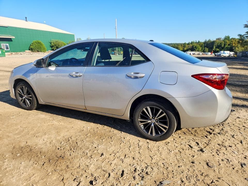 2017 TOYOTA COROLLA LE 2