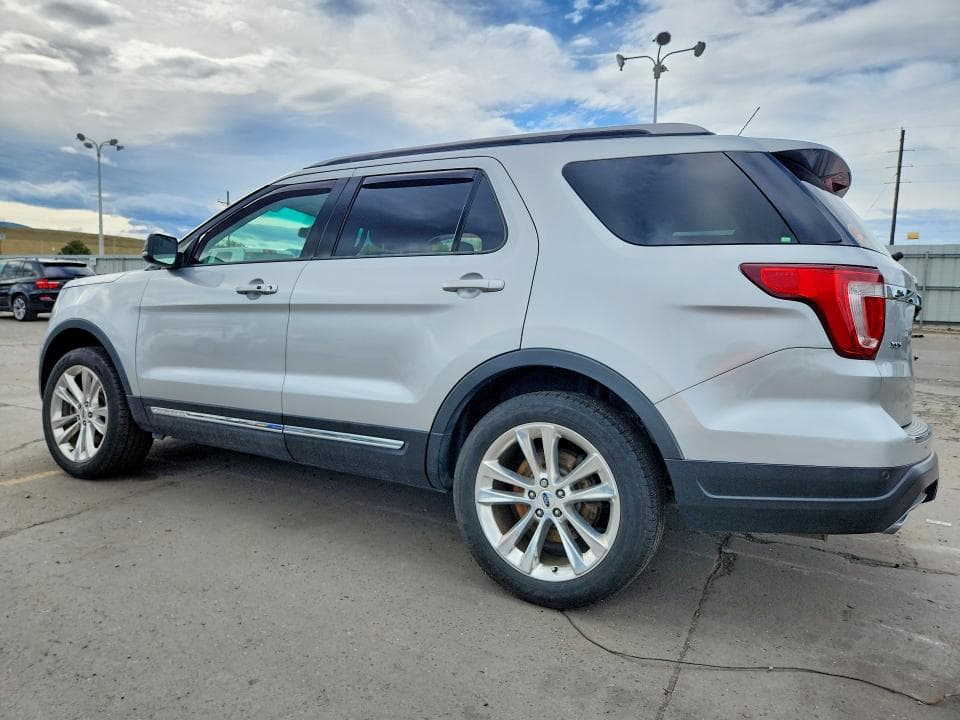 2018 FORD EXPLORER XLT 2