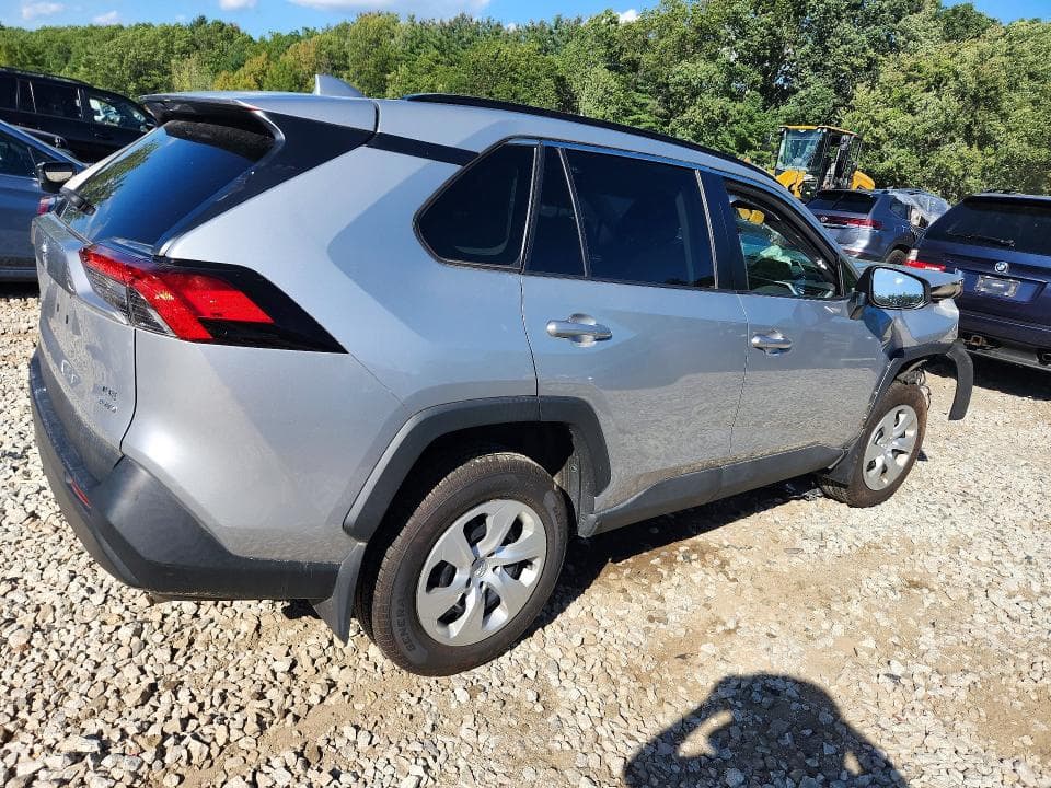 2021 TOYOTA RAV4 LE 3