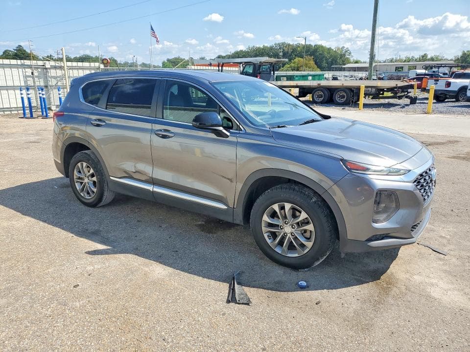 2019 HYUNDAI SANTA FE SE 4