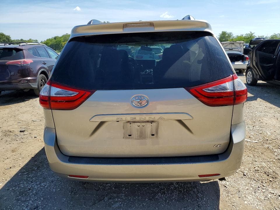 2017 TOYOTA SIENNA LE 6