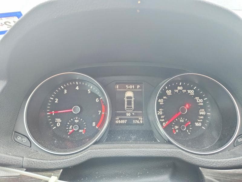 2018 VOLKSWAGEN PASSAT SE 9