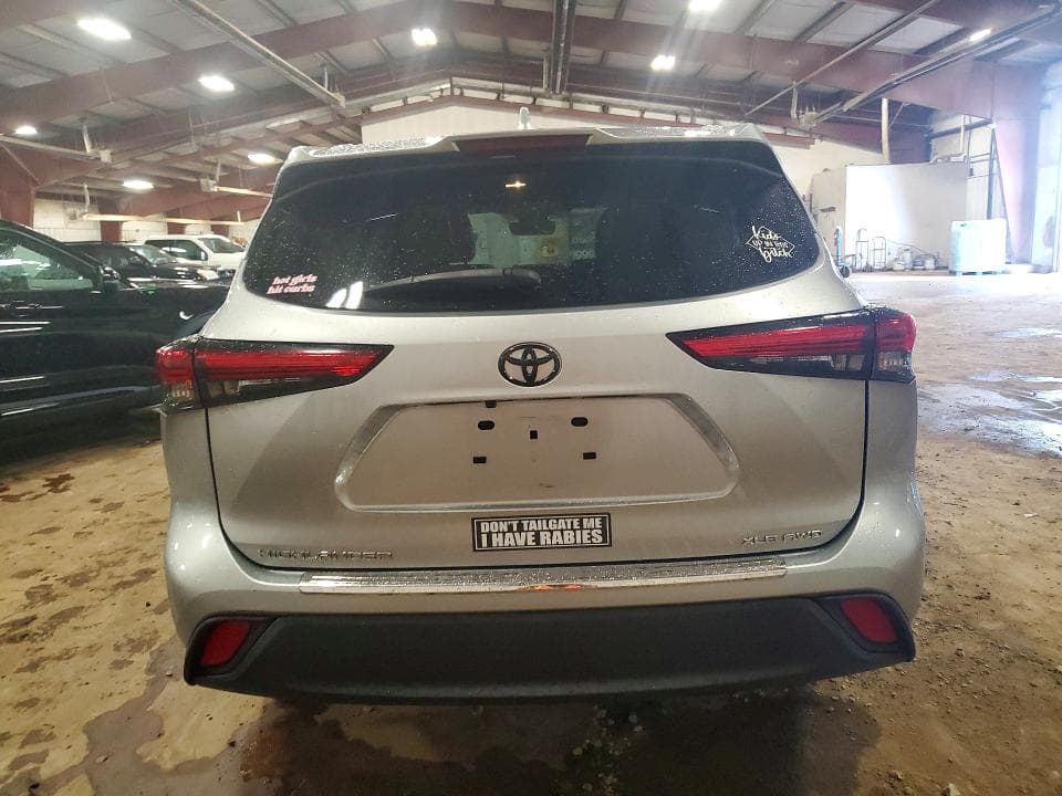 2023 TOYOTA HIGHLANDER XLE 6