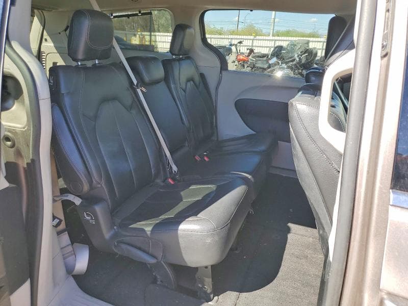 2018 CHRYSLER PACIFICA TOURING L PLUS 11