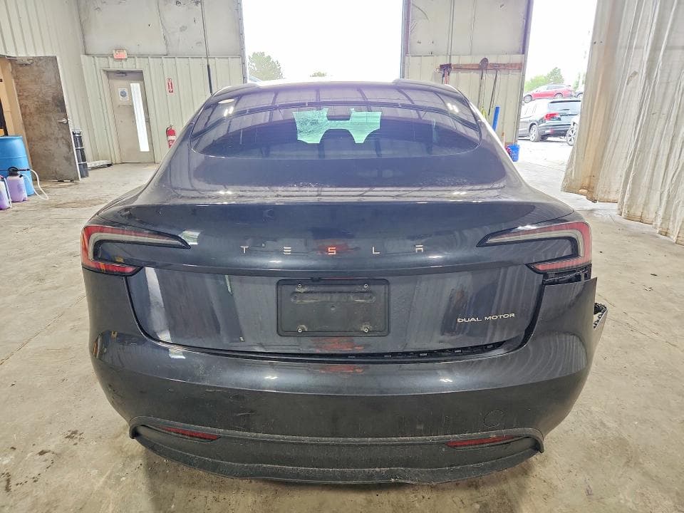 2025 TESLA MODEL 3 6