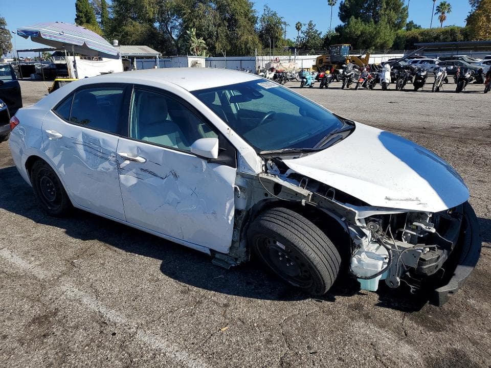 2017 TOYOTA COROLLA LE 4