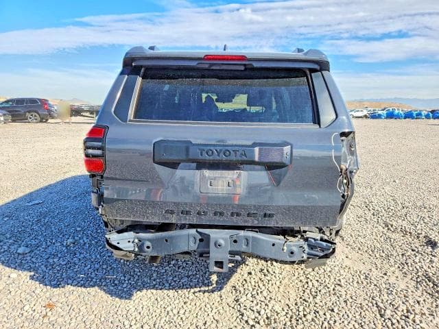 2025 TOYOTA 4RUNNER SR5 6