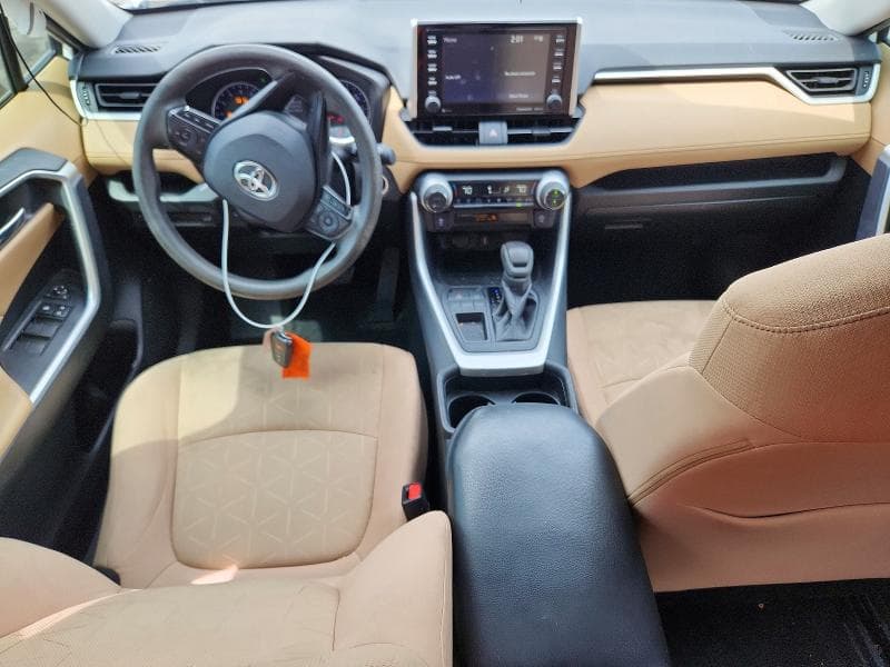 2021 TOYOTA RAV4 XLE 8