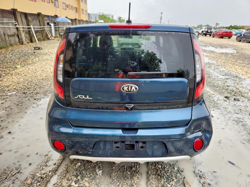 2018 KIA SOUL + 6