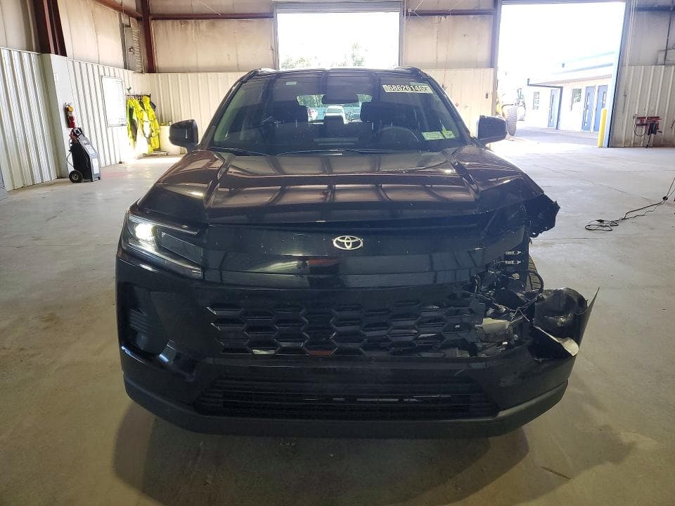 2026 TOYOTA RAV4 XLE PREMIUM 5