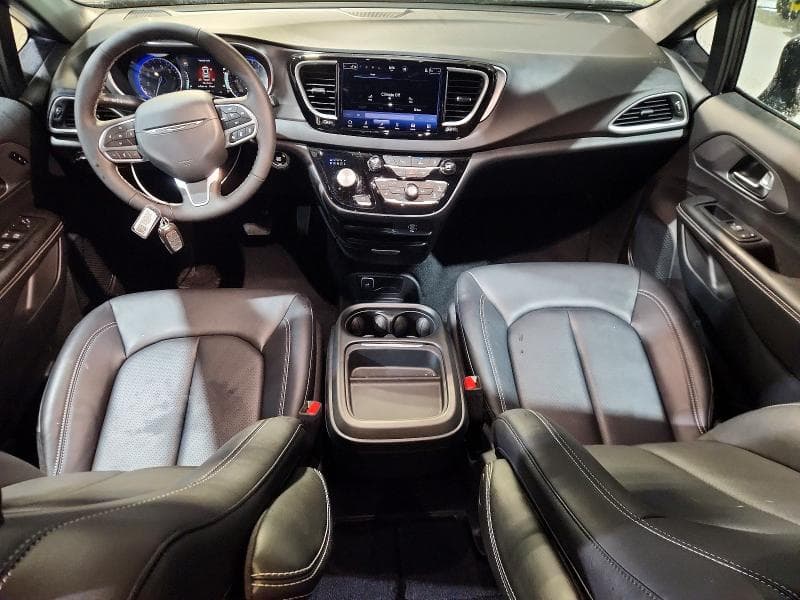 2027 CHRYSLER PACIFICA SELECT 8