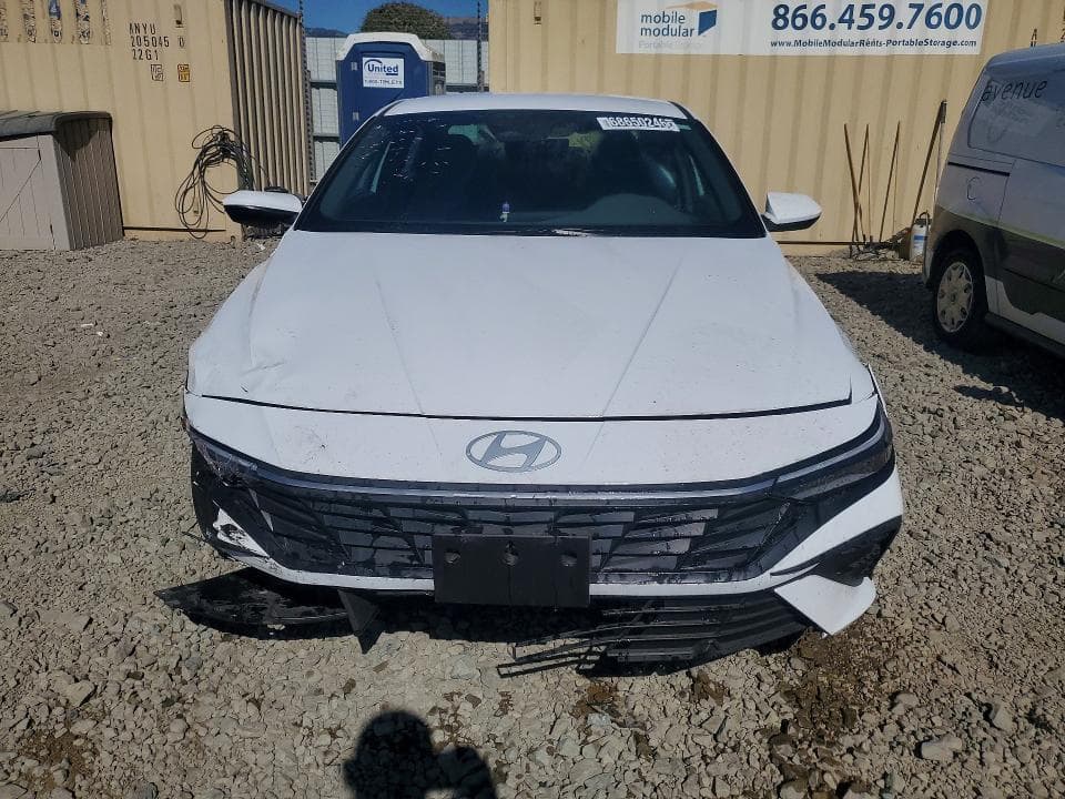 2024 HYUNDAI ELANTRA SEL 5