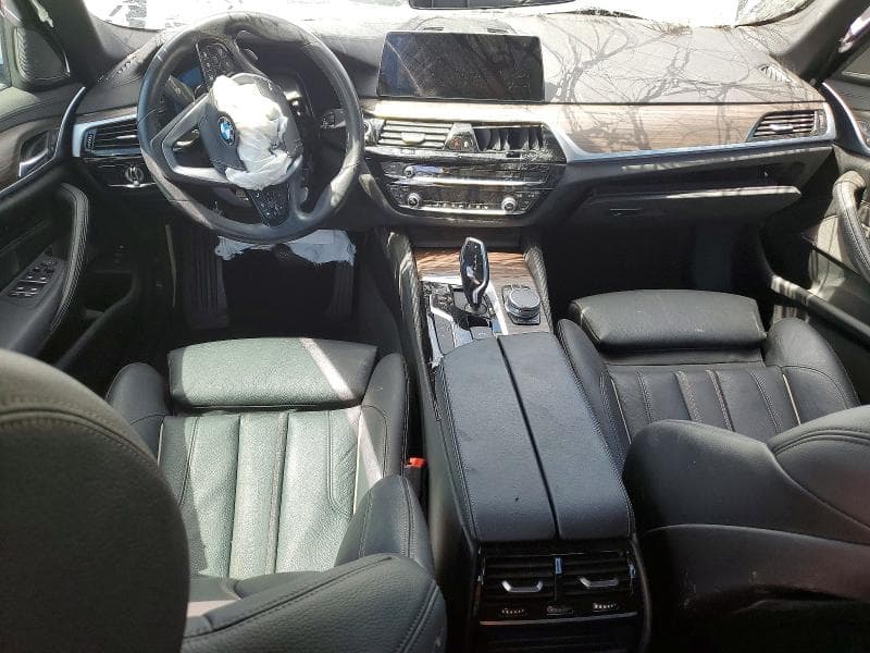 2020 BMW 530E 8