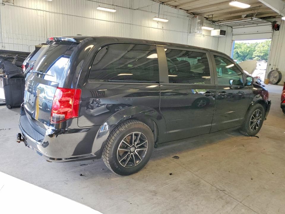 2017 DODGE GRAND CARAVAN SE 3