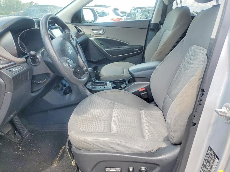 2018 HYUNDAI SANTA FE SE 7
