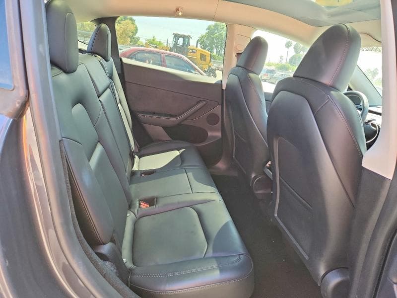 2023 TESLA MODEL Y 10