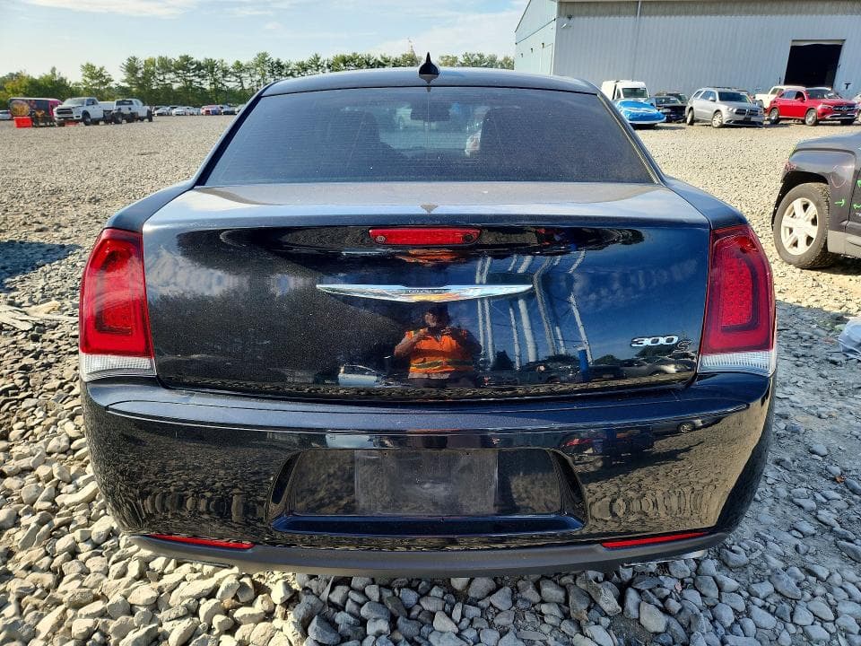 2018 CHRYSLER 300 S 6
