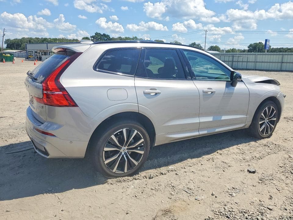 2024 VOLVO XC60 PLUS 3