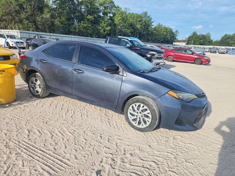 2017 TOYOTA COROLLA LE 4