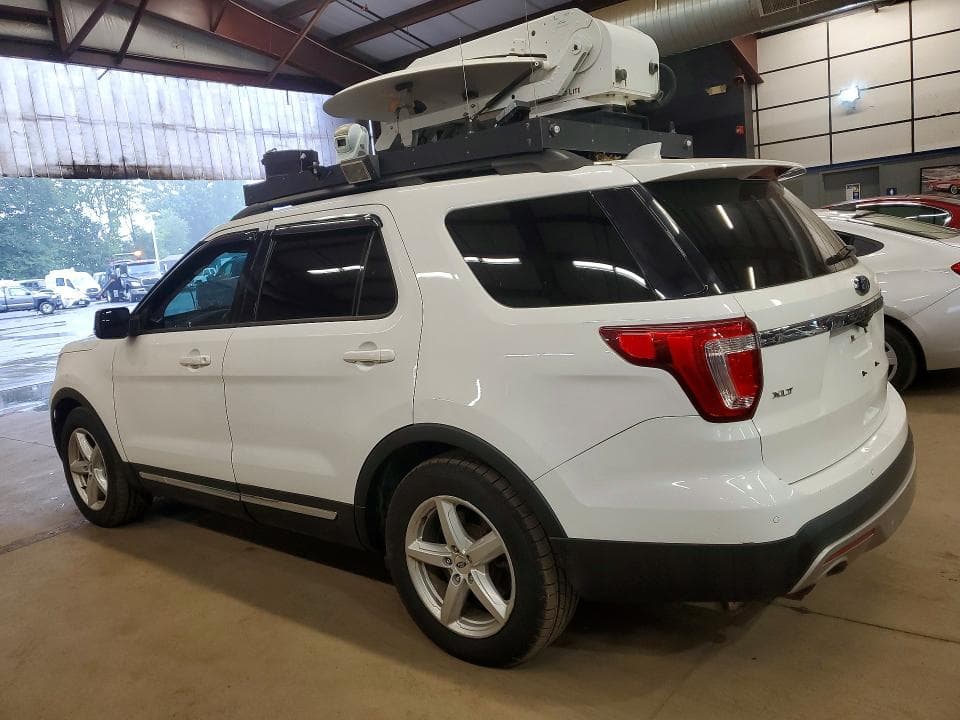 2017 FORD EXPLORER XLT 2