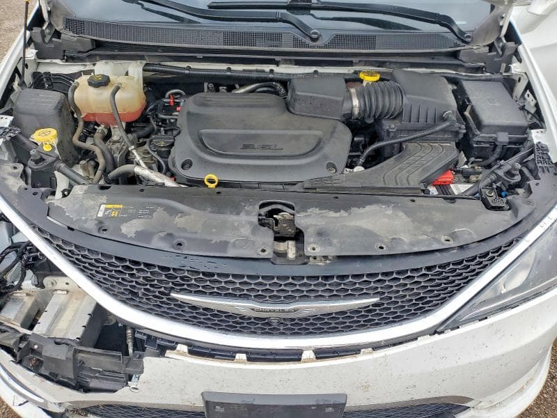 2020 CHRYSLER PACIFICA TOURING L 12
