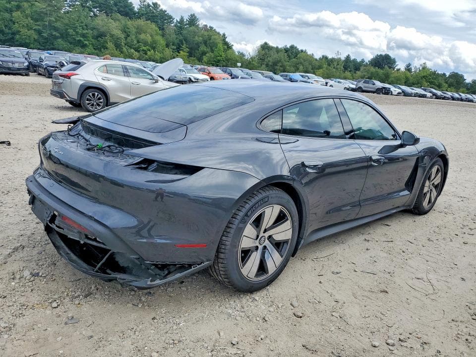 2022 PORSCHE TAYCAN 3