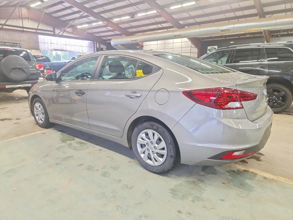 2020 HYUNDAI ELANTRA SE 2