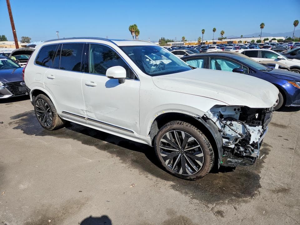 2025 VOLVO XC90 ULTRA 4