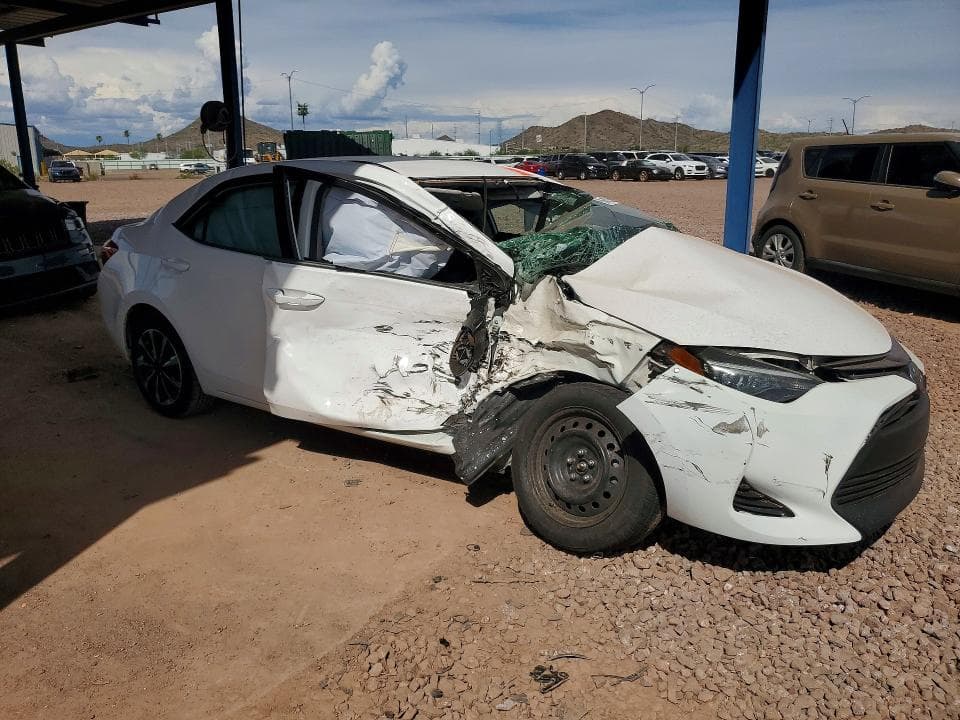 2019 TOYOTA COROLLA LE 4